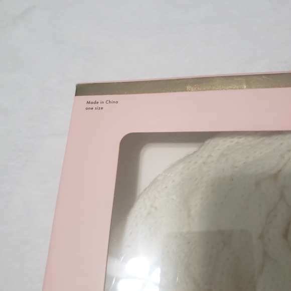 NWT Kate Spade Cableknit Beanie & Glove Set - Picture 4 of 8